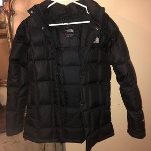Matte black north face coat